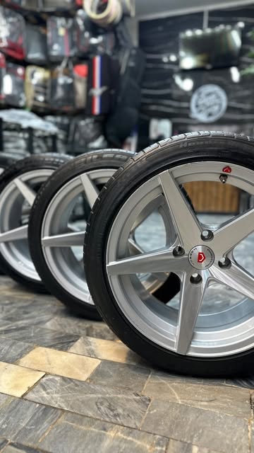 رینگ خودرو سایز ۱۶ برند Vossen